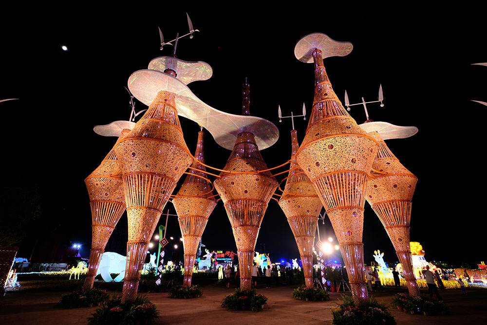 Threads of Light – ZhuLuo Gateway