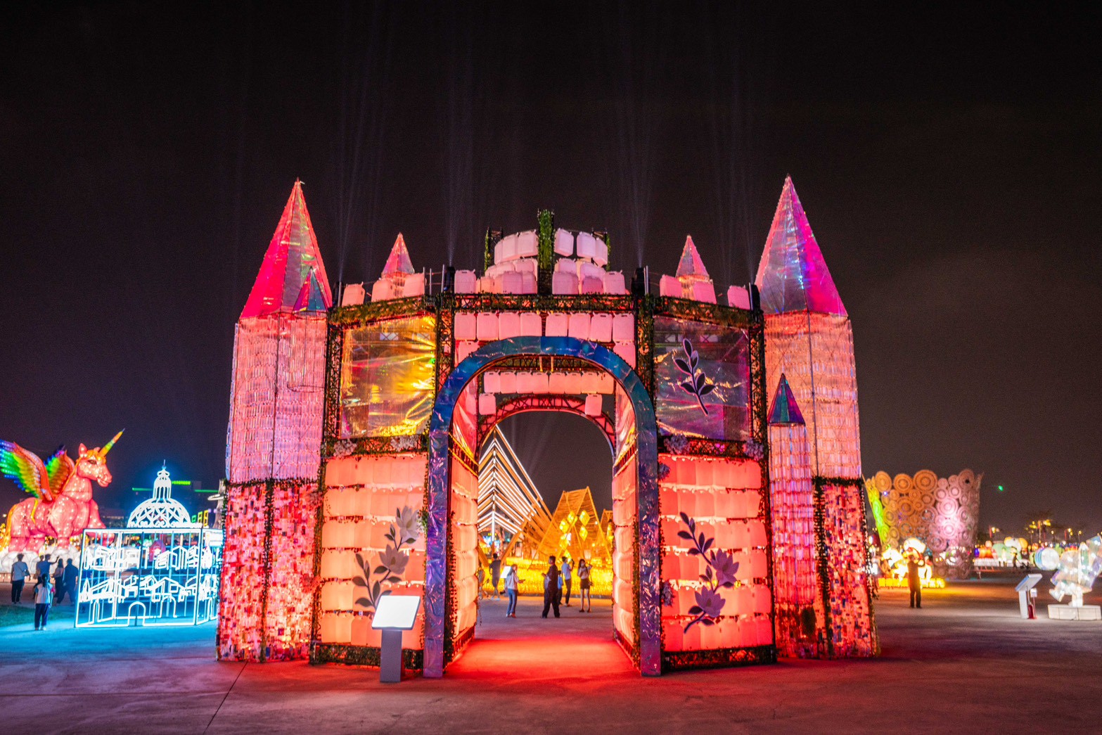 Greenlight Wonderland: The Sustainable Fantasy Castle