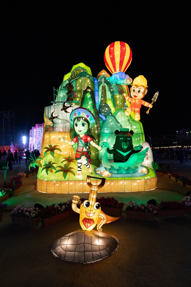 山海にわき立つ波